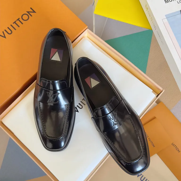 Louis Vuitton Shoe 